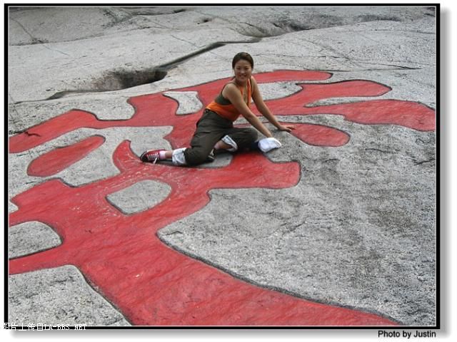 [原创]黄山景区惊现一位帅哥与两位美女在众目睽睽之下zuò爱