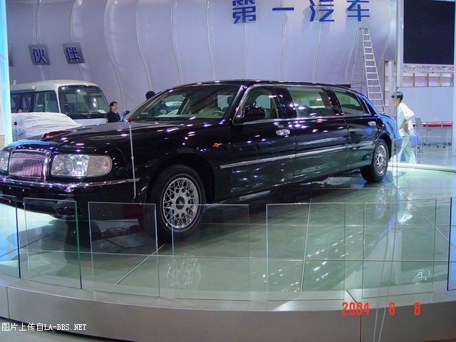 中国终于有对抗劳斯莱斯、宾利的车型了!