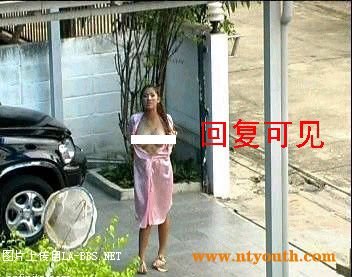 [贴图]美女发现被偷拍时就应该这样！！