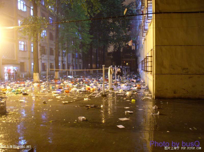 真是太象话了！某大学，毕业前一夜的惊人一幕！