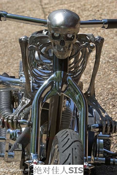 [分享][贴图]回头率百分之一万的摩托车