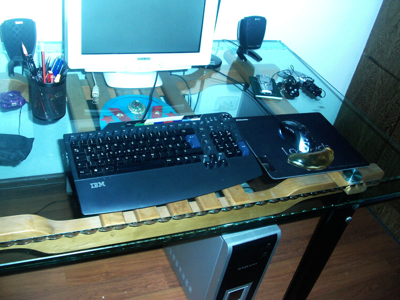 先秀我的电脑桌