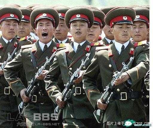 朝鲜  看起来象中国的仪仗队