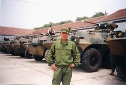 这是92轮式步兵战车