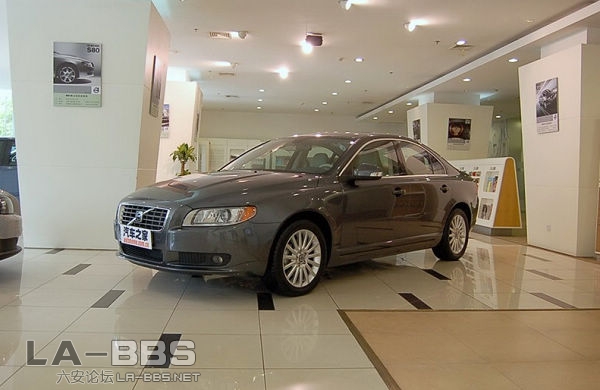 沃尔沃S80.jpg