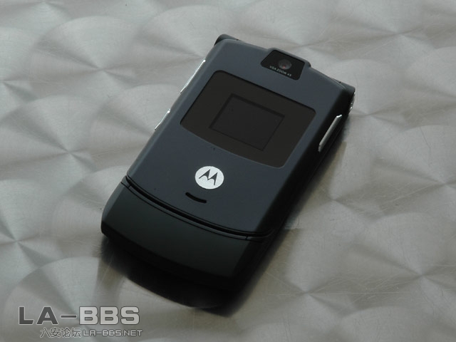 摩托罗拉V3.jpg