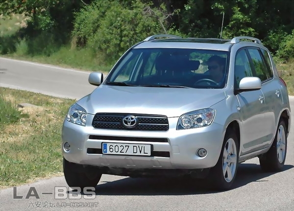 2丰田RV4.jpg
