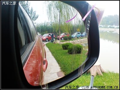 从后视镜望去。。。.jpg