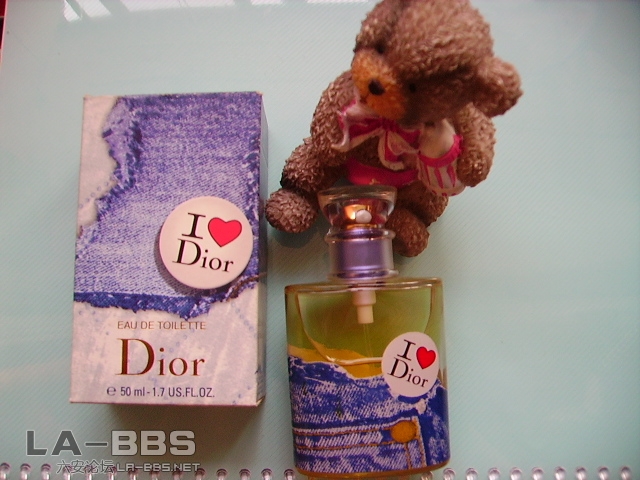 这个是Dior牛仔，味道普通，但是也是比较特殊的！看个人喜好了。