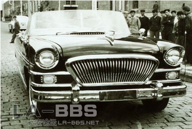1959年建国十周年  红旗轿车CA72。1959年，红旗轿车正式定型投产，生产型号CA72。一汽人以CA72型为基础，制 ...