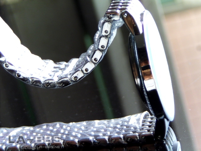 侧面的效果图 表面的超薄设计