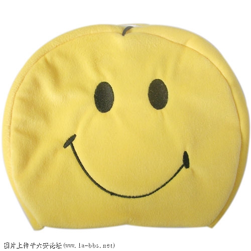 这是USB保暖鼠标垫,手可放在里面哟