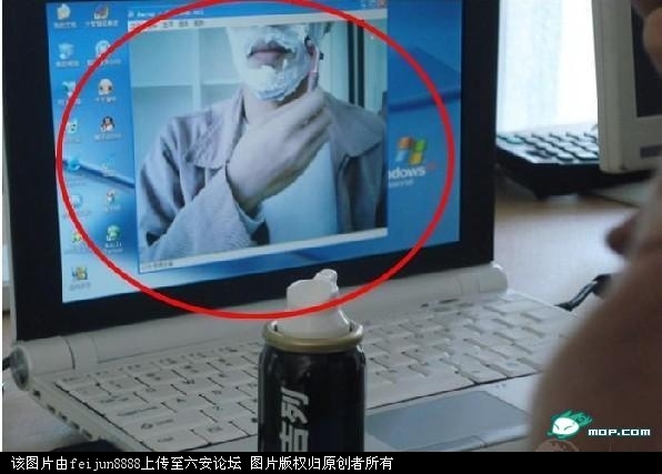 1.镜子：很适合懒惰成性的小白··每天早上直接到公司刮胡子，省去了洗漱的时间···