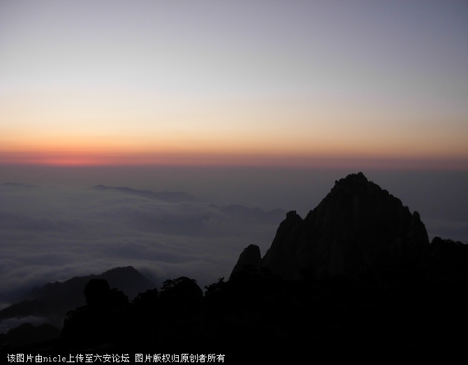 等日出的时候的云海