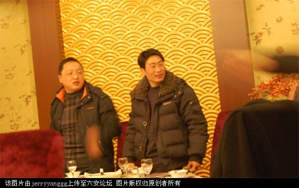 我们老大搞公干呢