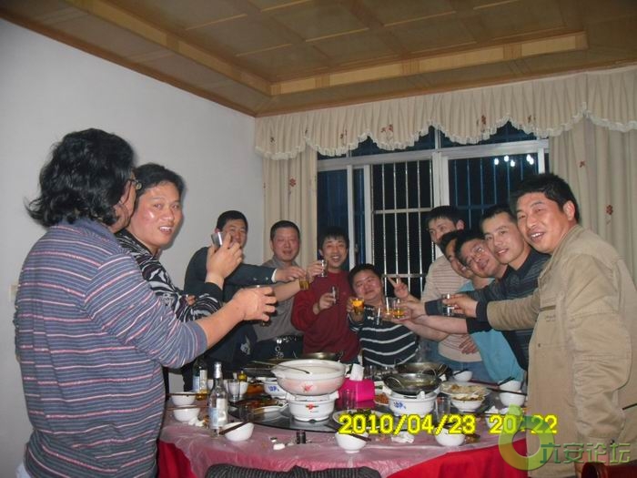 共同举杯祝福BG6CHC生日快乐