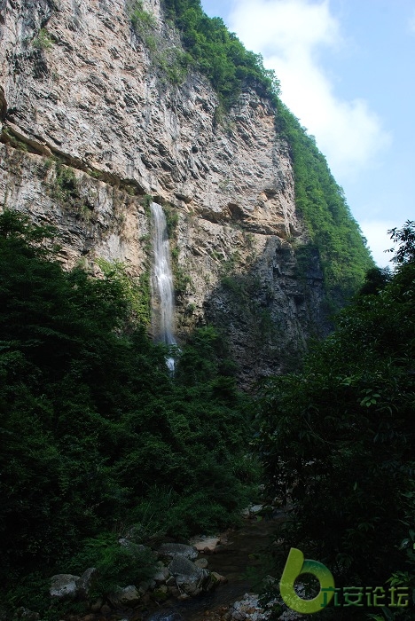 瀑布.jpg