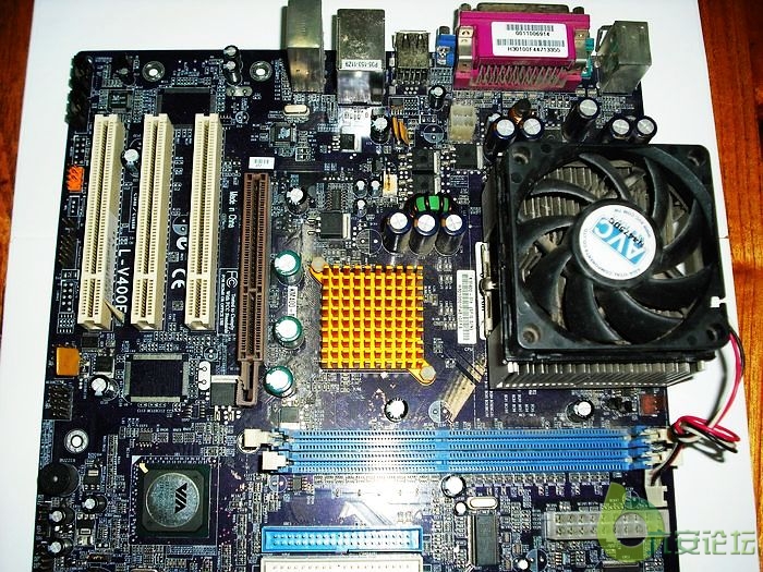 AMD1800  精英主板（462接口支持一代条）.JPG