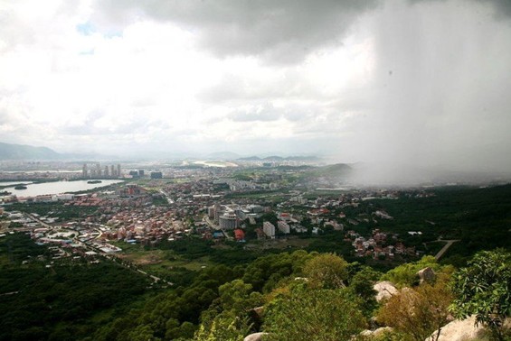泉州上空出现“天堂瀑布”.jpg
